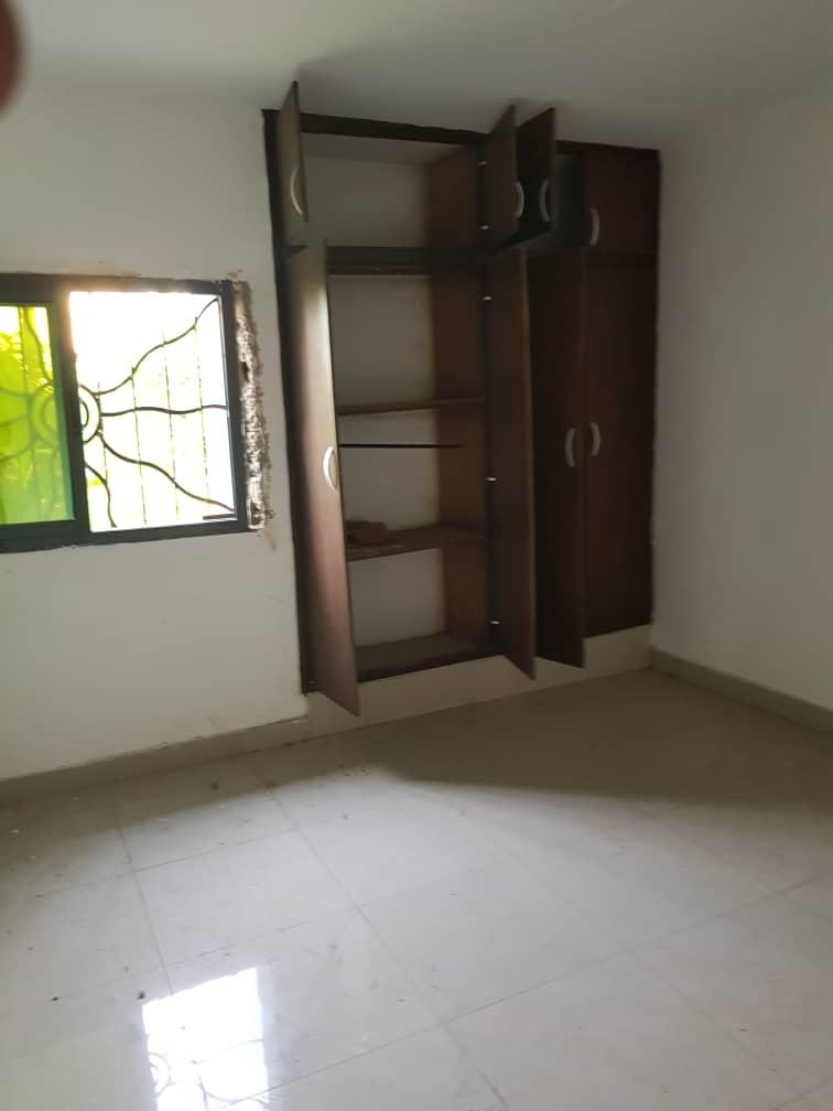 Location d'un Appartement de 4 pièce(s) à 450.000 FCFA : Abidjan-Cocody-Riviera (Faya)