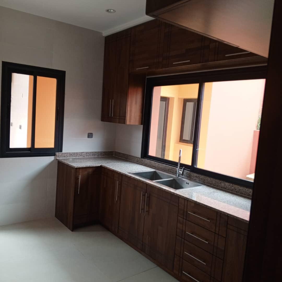 Location d'une Maison / Villa de 5 pièce(s) à 1.850.000 FCFA : Abidjan-Cocody-Riviera (Riviera 4)