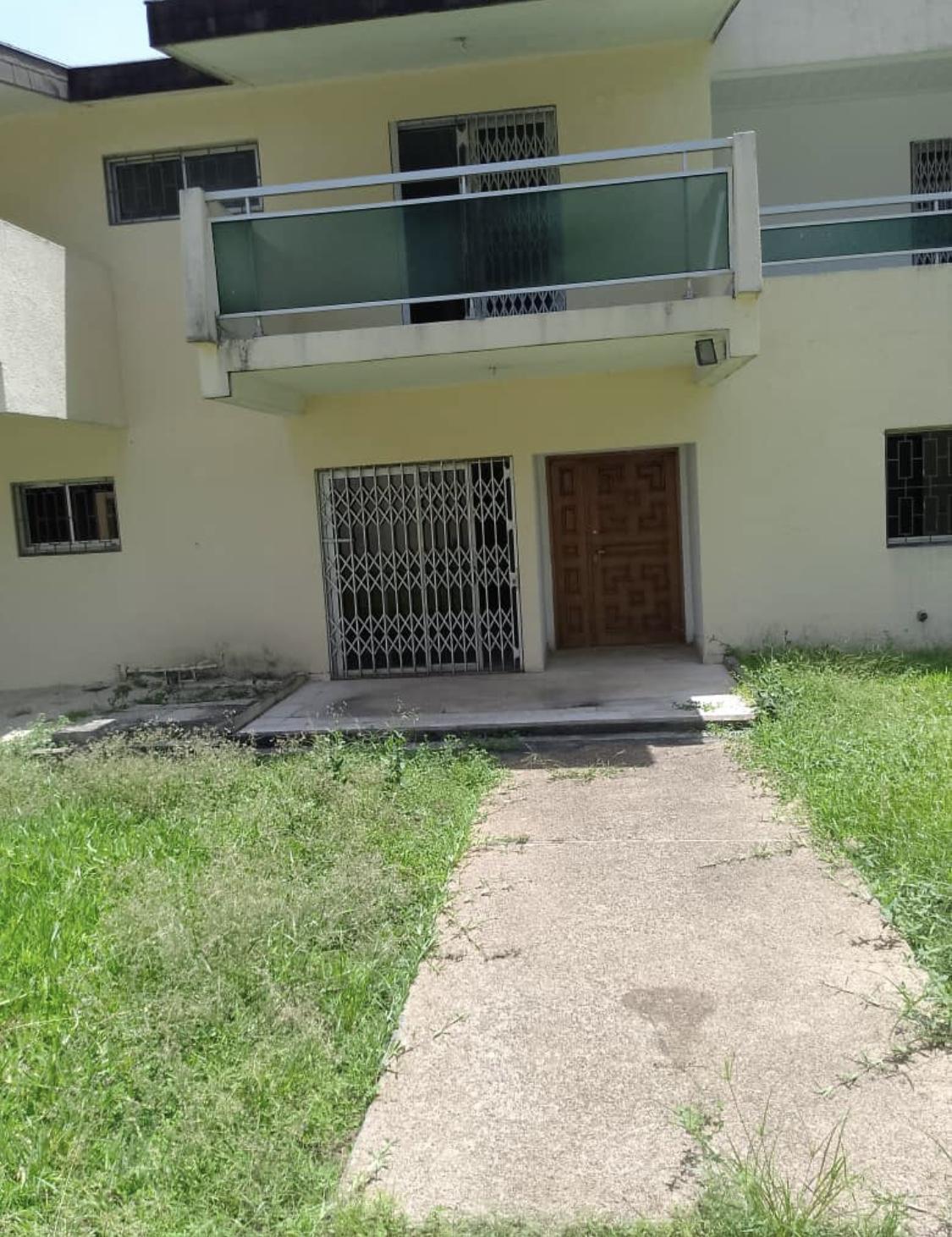 Vente d'une Maison / Villa de 10 pièce(s) à 700.000.000 FCFA : Abidjan-Cocody-Riviera (Rivera 3)