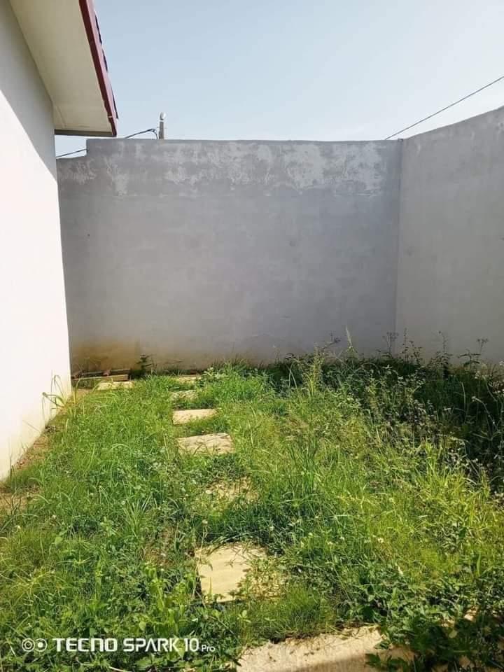 Vente d'une Maison / Villa de 4 pièce(s) à 55.000.000 FCFA : Abidjan-Bingerville (CITE S31 )