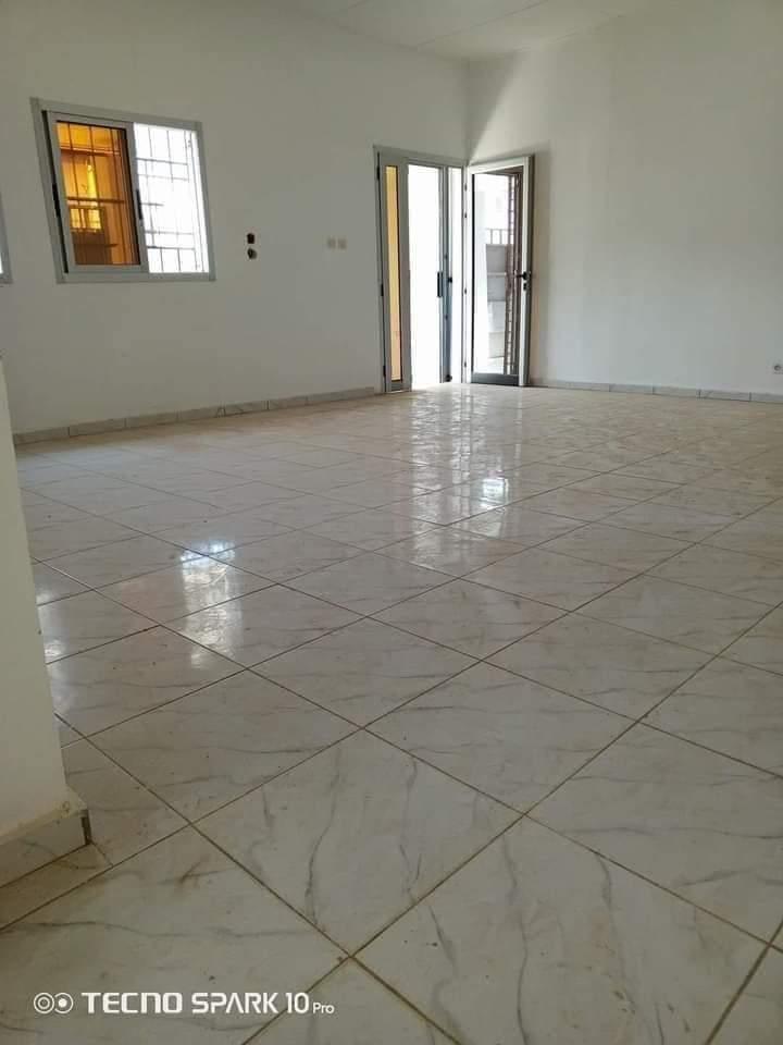 Vente d'une Maison / Villa de 4 pièce(s) à 55.000.000 FCFA : Abidjan-Bingerville (CITE S31 )