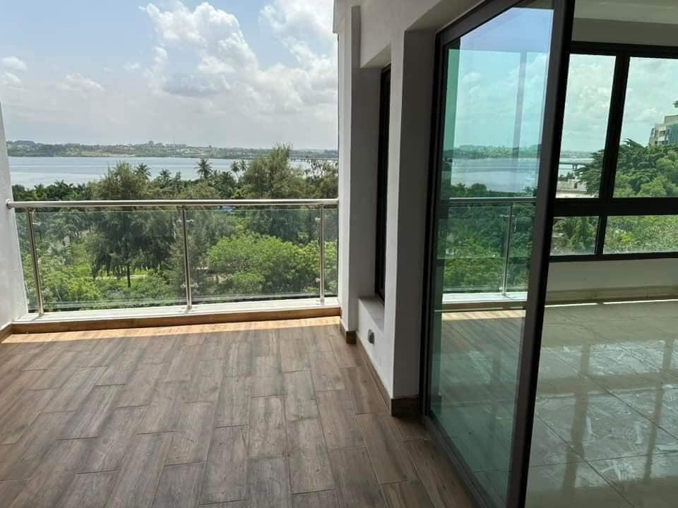 Location d'un Appartement de 4 pièce(s) à 1.200.000 FCFA : Abidjan-Marcory (marcory residenteil)