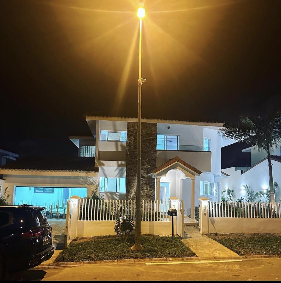 Vente d'une Maison / Villa de 8 pièce(s) à 650.000.000 FCFA : Abidjan-Cocody-Riviera (Abatta )