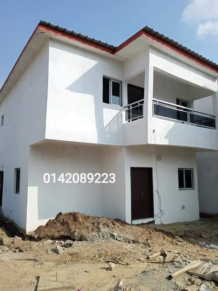 Vente d'une Maison / Villa de 4 pièce(s) à 45.000.000 FCFA : Bingerville-Bingerville (Akandjer )