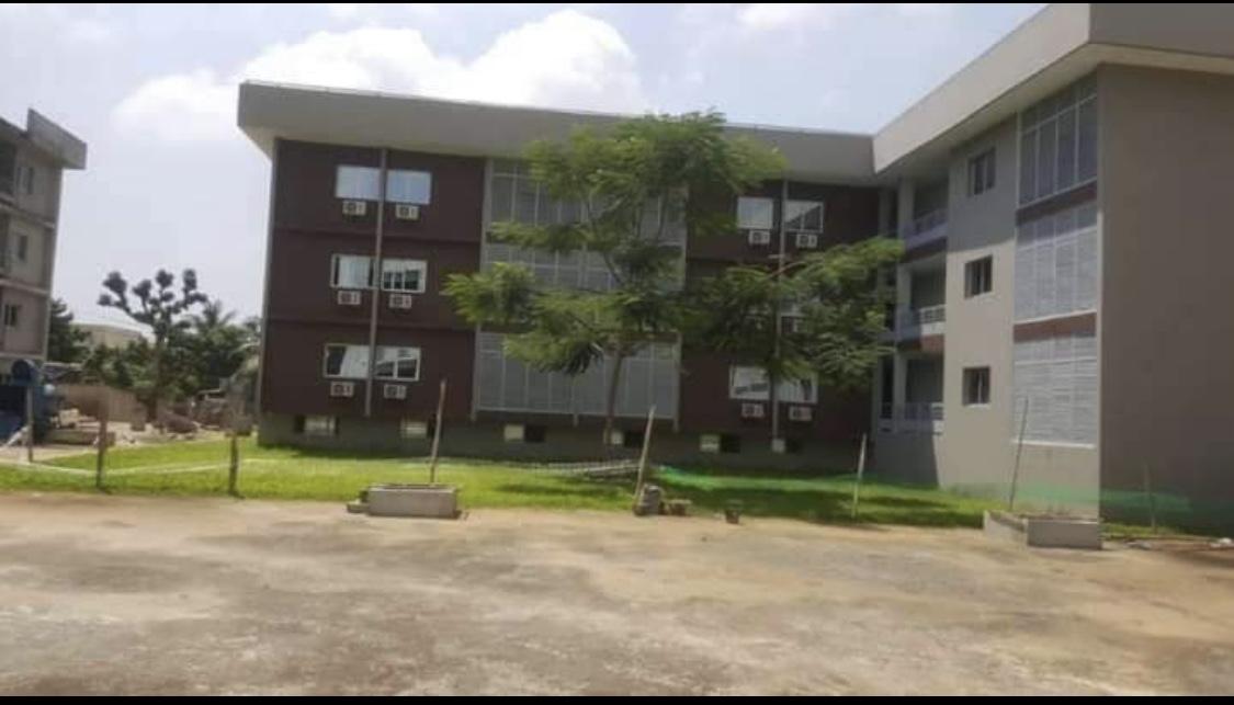 Vente d'un Immeuble à 13.000.000.000 FCFA  : Abidjan-Cocody-Riviera (Rivera 3 )