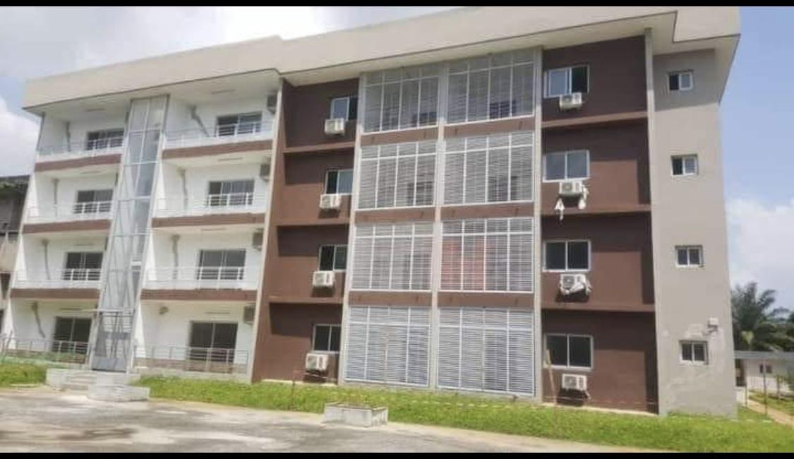 Vente d'un Immeuble à 13.000.000.000 FCFA  : Abidjan-Cocody-Riviera (Cocody 3 )