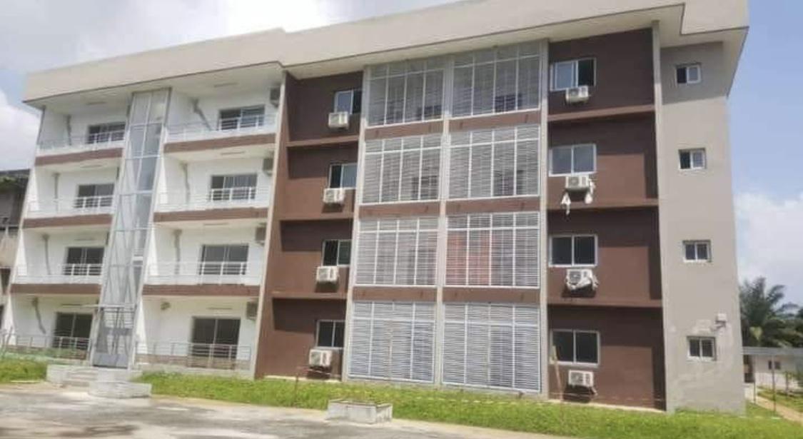 Vente d'un Immeuble à 1.300.000.000 FCFA  : Abidjan-Cocody-Riviera (Rivera )