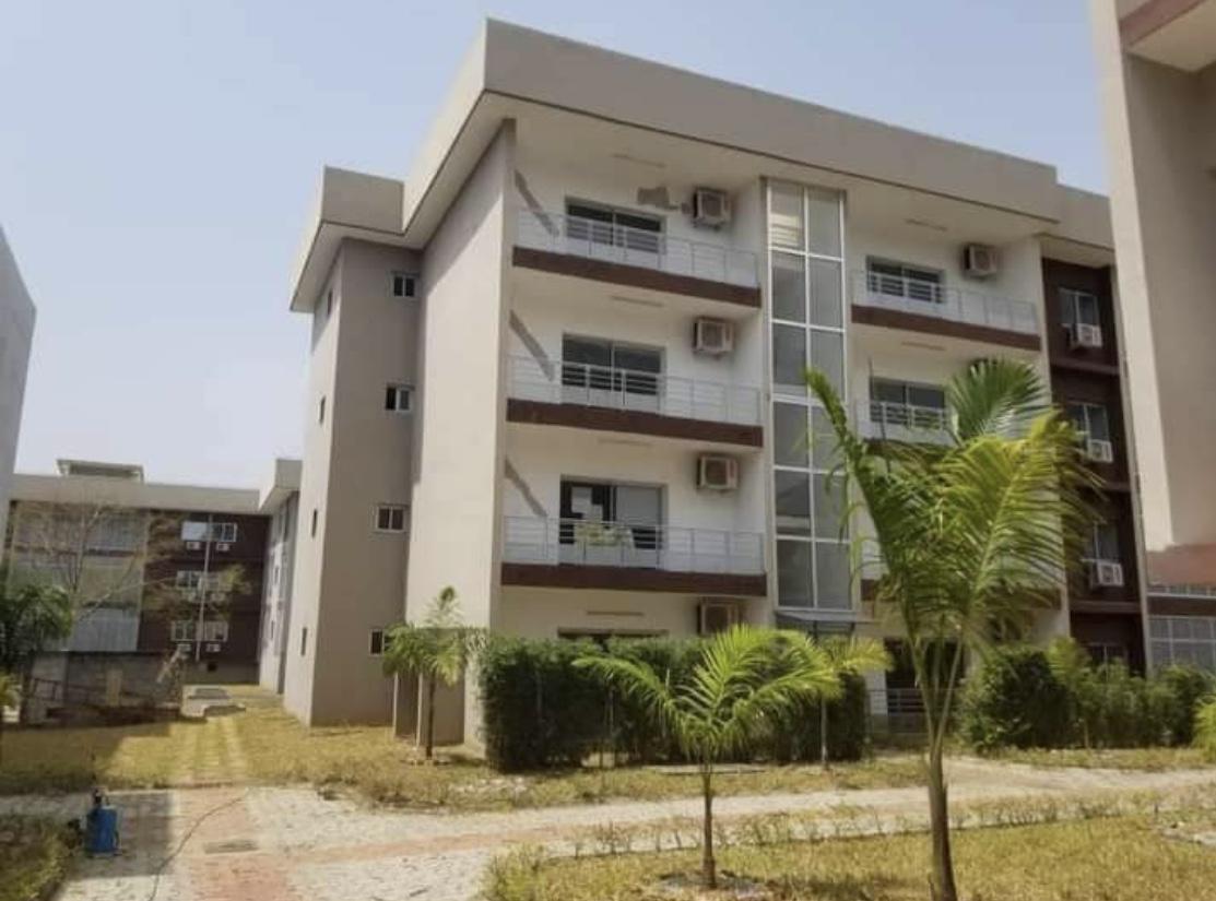 Vente d'un Immeuble à 1.300.000.000 FCFA  : Abidjan-Cocody-Riviera (Rivera )