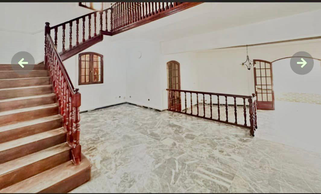 Location d'une Maison / Villa de 16 pièce(s) à 3.500.000 FCFA : Abidjan-Cocody-2 Plateaux (Cocody vallon )