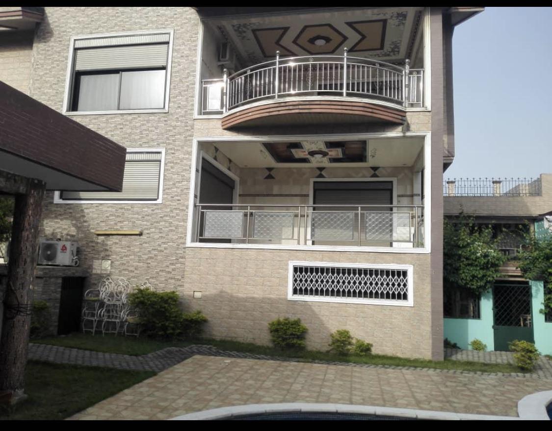 Vente d'une Maison / Villa de 17 pièce(s) à 1.500.000.000 FCFA : Abidjan-Cocody-Riviera (Cocody golf 1)