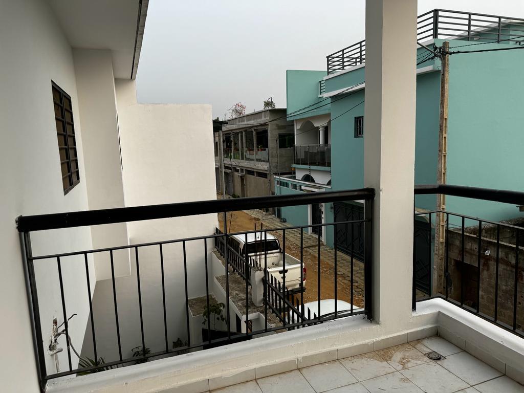 Vente d'une Maison / Villa de 6 pièce(s) à 135.000.000 FCFA : Abidjan-Bingerville (Feh kesse )