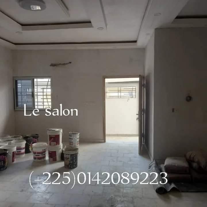 Vente d'une Maison / Villa de 4 pièce(s) à 80.000.000 FCFA : Abidjan-Cocody-Angré (Angré nouveau chu )