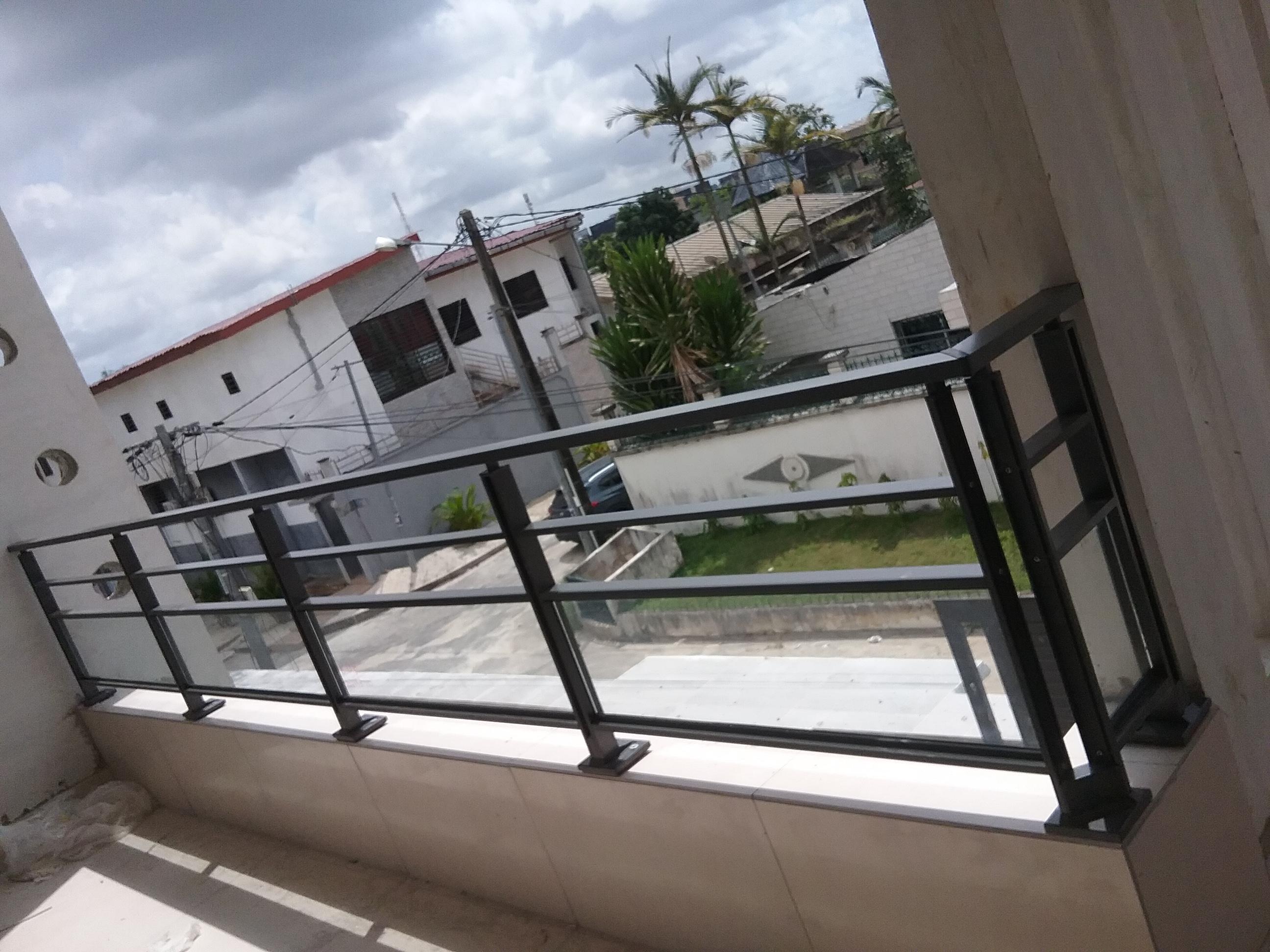 Vente d'une Maison / Villa : Abidjan-Koumassi (ZONE INSDUSTRIELLE)
