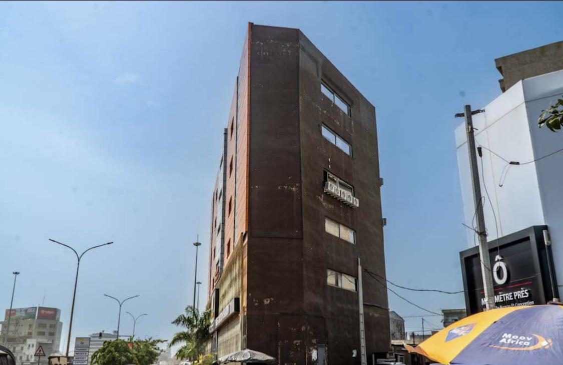 Vente d'un Immeuble : Abidjan-Treichville (VGE )