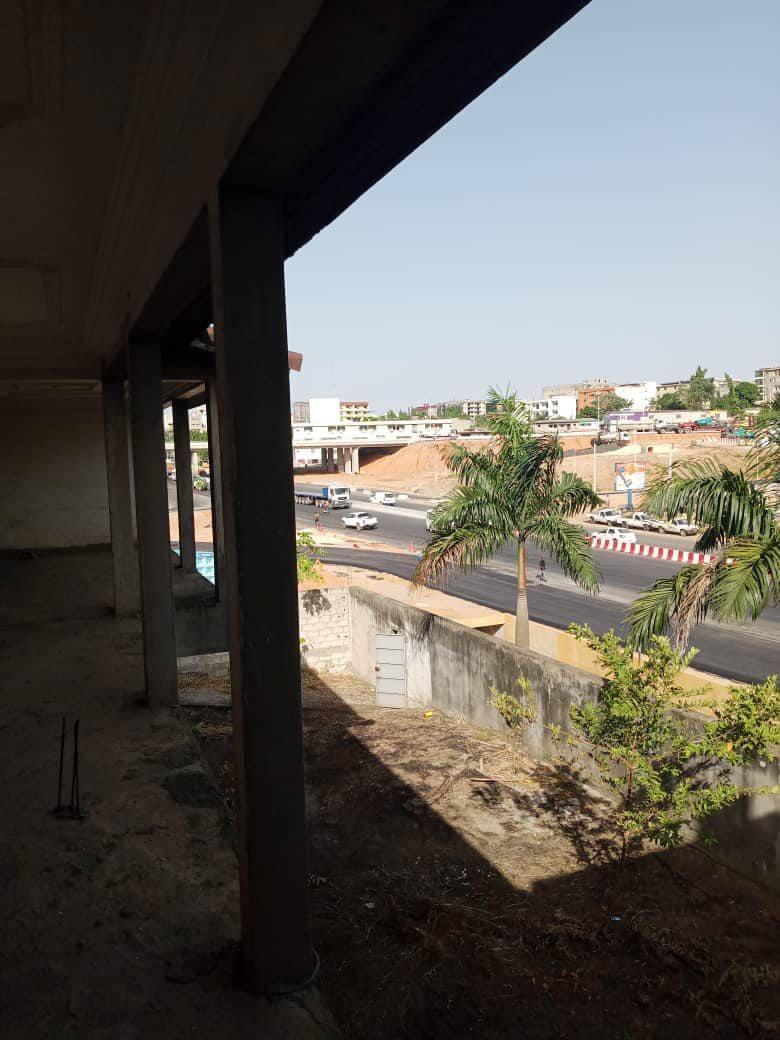 Vente d'un Terrain à 350.000.000 FCFA  : Abidjan-Cocody-Riviera (Rivera 3 )