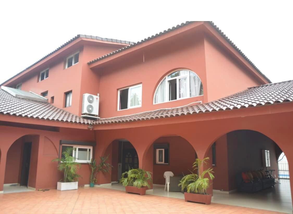 Vente d'une Maison / Villa de 14 pièce(s) à 3.500.000.000 FCFA : Abidjan-Cocody-Riviera (Rivera golf 4)