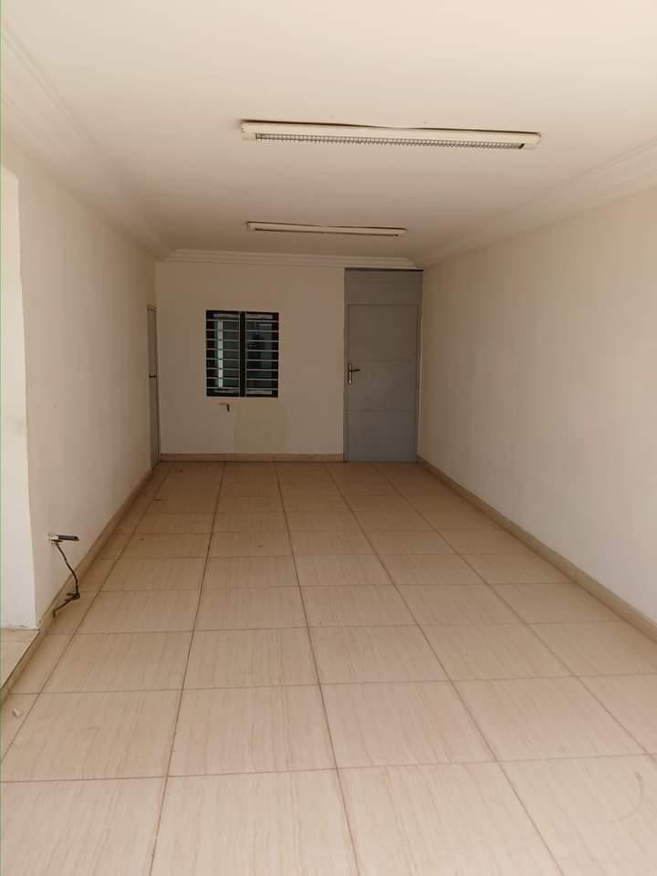 Location d'une Maison / Villa de 5 pièce(s) à 1.200.000 FCFA : Abidjan-Cocody-Riviera (Riviera 3)