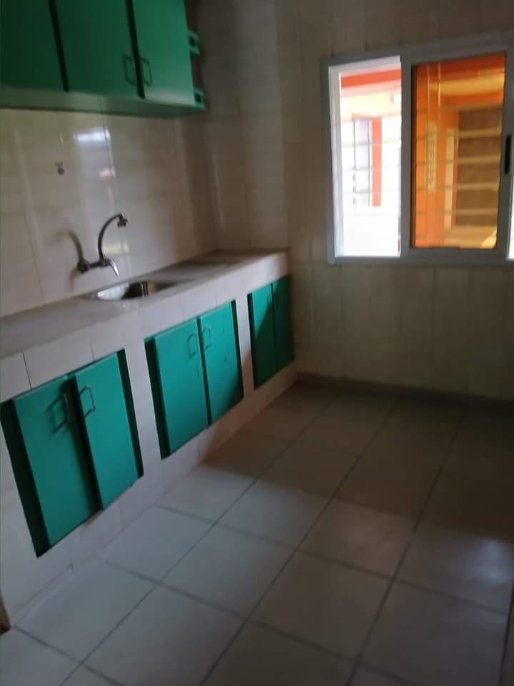 Location d'une Maison / Villa de 6 pièce(s) à 1.500.000 FCFA : Abidjan-Cocody-Riviera (Riviera 3)