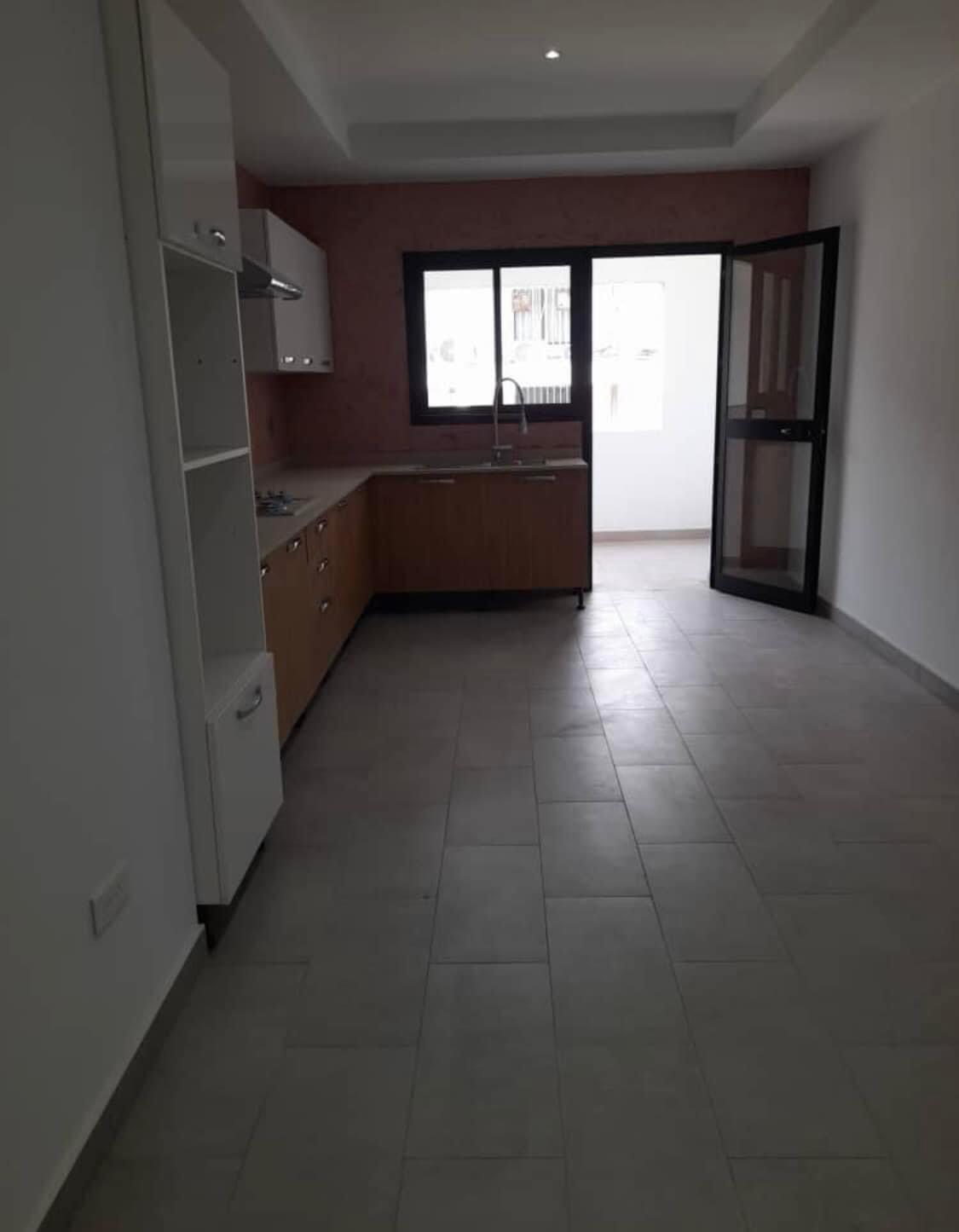 Vente d'un Immeuble à 2.800.000.000 FCFA  : Abidjan-Cocody-2 Plateaux (Cocody vallon )