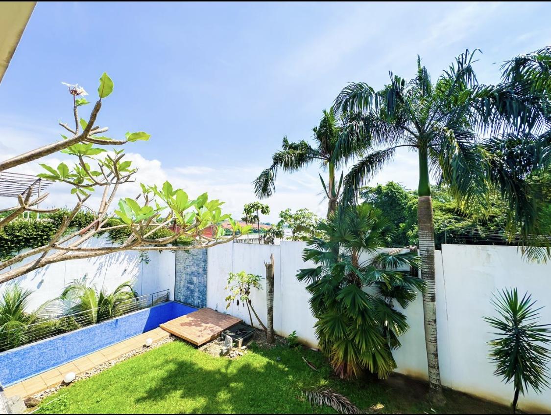 Vente d'une Maison / Villa de 7 pièce(s) à 1.300.000.000 FCFA : Abidjan-Cocody-Riviera (M’dabon )