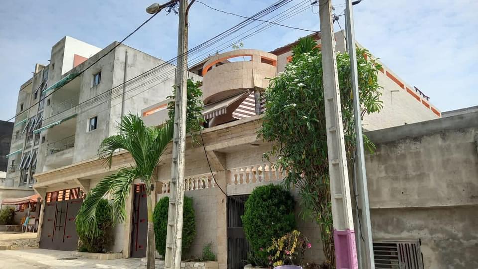 Vente d'une Maison / Villa de 6 pièce(s) à 250.000.000 FCFA : Abidjan-Cocody-Riviera (Cocody faya DROGBA )