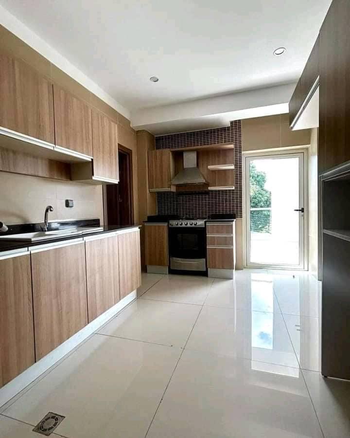 Location d'un Appartement de 4 pièce(s) à 2.000.000 FCFA : Abidjan-Cocody-Riviera (RIVIERA GOLF 04)