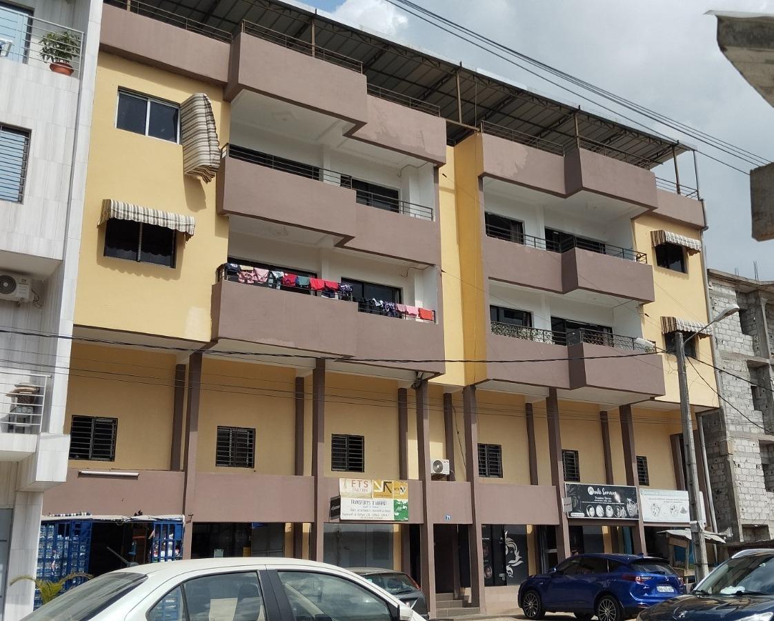 Vente d'un Immeuble à 600.000.000 FCFA  : Abidjan-Cocody-Riviera (Cocody abatta )