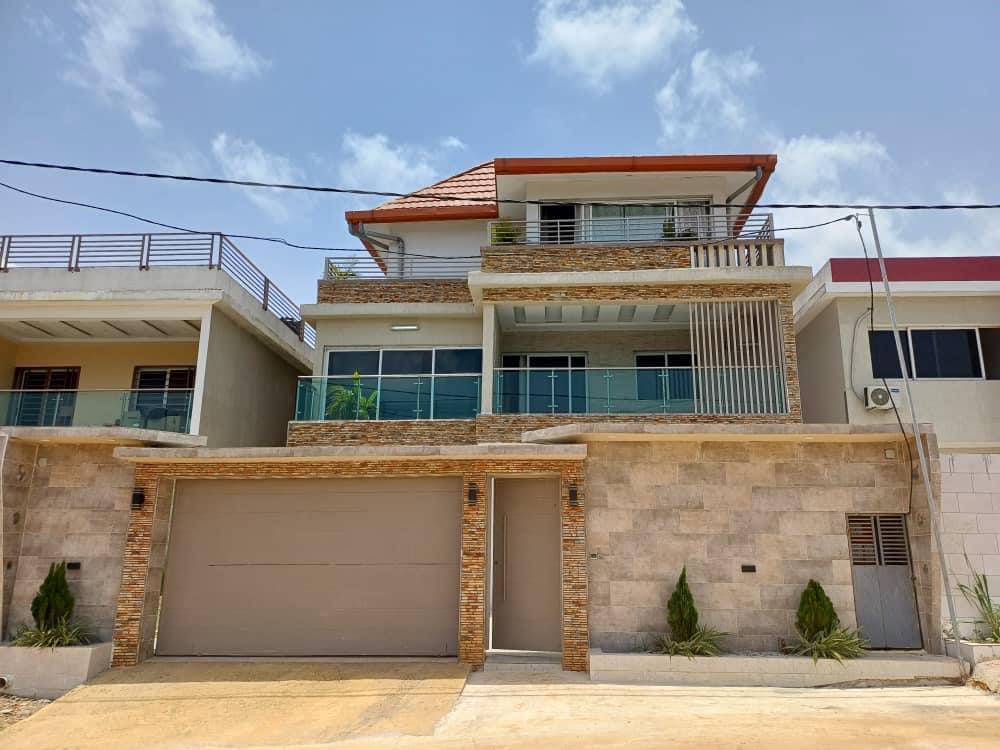 Vente d'une Maison / Villa : Abidjan-Bingerville (Bingerville akandja )