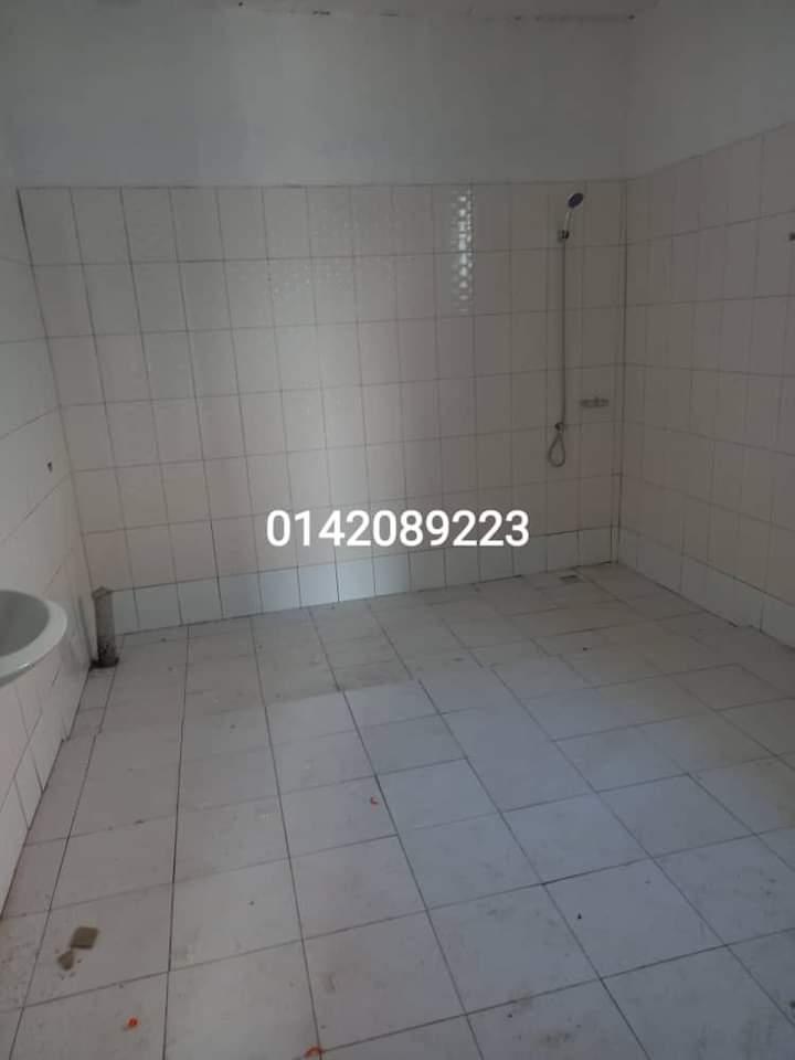 Vente d'une Maison / Villa de 4 pièce(s) à 65.000.000 FCFA : Abidjan-Cocody-Angré (Angré nouveau chu )