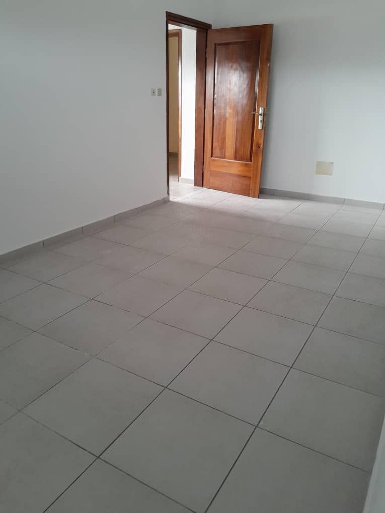 Location d'un Appartement de 2 pièce(s) à 230.000 FCFA : Abidjan-Cocody-Riviera (riviera 4)