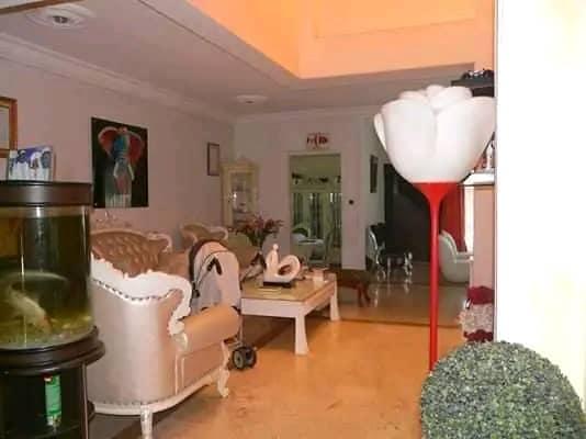 Vente d'une Maison / Villa de 12 pièce(s) à 380.000.000 FCFA : Abidjan-Yopougon (YOPOUGON MILLIONAIRE)