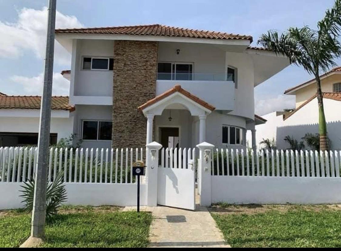 Vente d'une Maison / Villa de 6 pièce(s) à 380.000.000 FCFA : Abidjan-Cocody-Riviera (Abatta )
