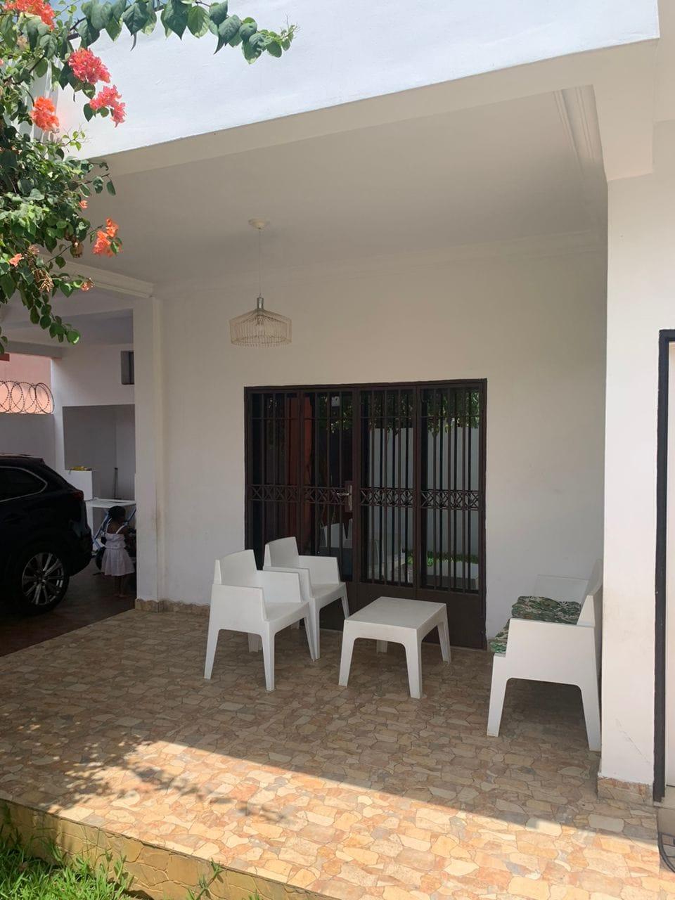 Location d'une Maison / Villa à 1.600.000 FCFA : Abidjan-Cocody-Riviera (RIVIERA 4 SYNACASSI 2 RDC)