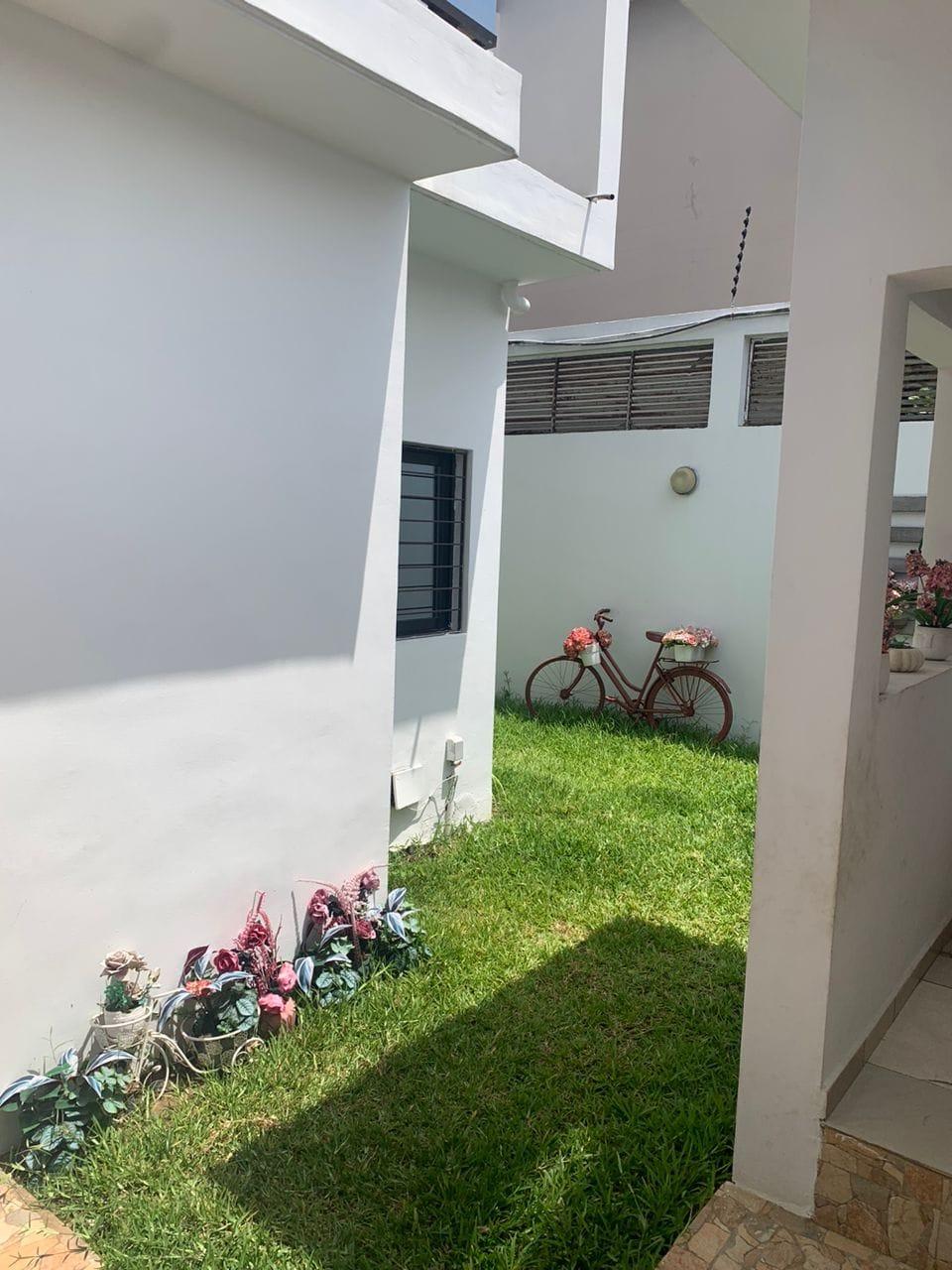 Location d'une Maison / Villa à 1.600.000 FCFA : Abidjan-Cocody-Riviera (RIVIERA 4 SYNACASSI 2 RDC)