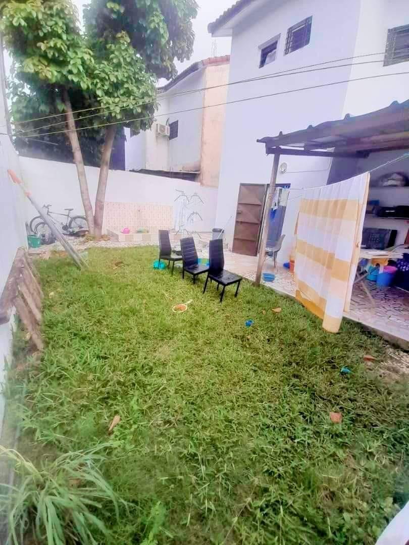 Vente d'une Maison / Villa de 3 pièce(s) à 75.000.000 FCFA : Abidjan-Cocody-Riviera (COCODY FAYA ROUTE ABBATA DANS LA CITE ORIBAT 2)