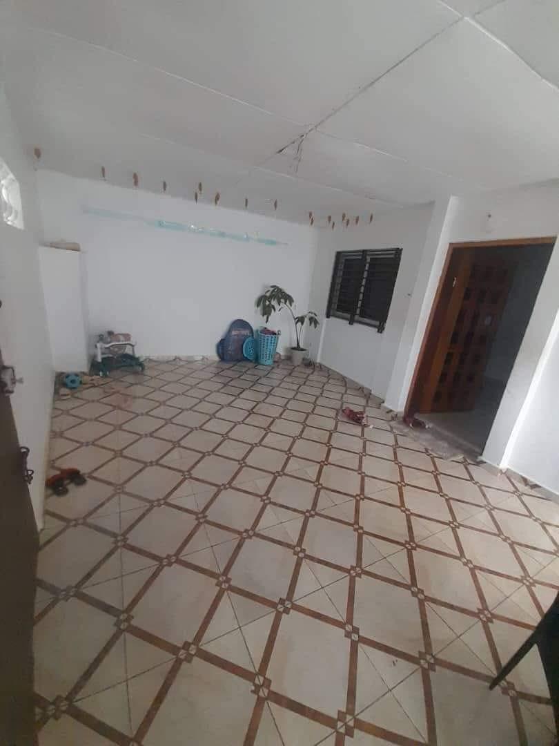 Vente d'une Maison / Villa de 3 pièce(s) à 75.000.000 FCFA : Abidjan-Cocody-Riviera (COCODY FAYA ROUTE ABBATA DANS LA CITE ORIBAT 2)