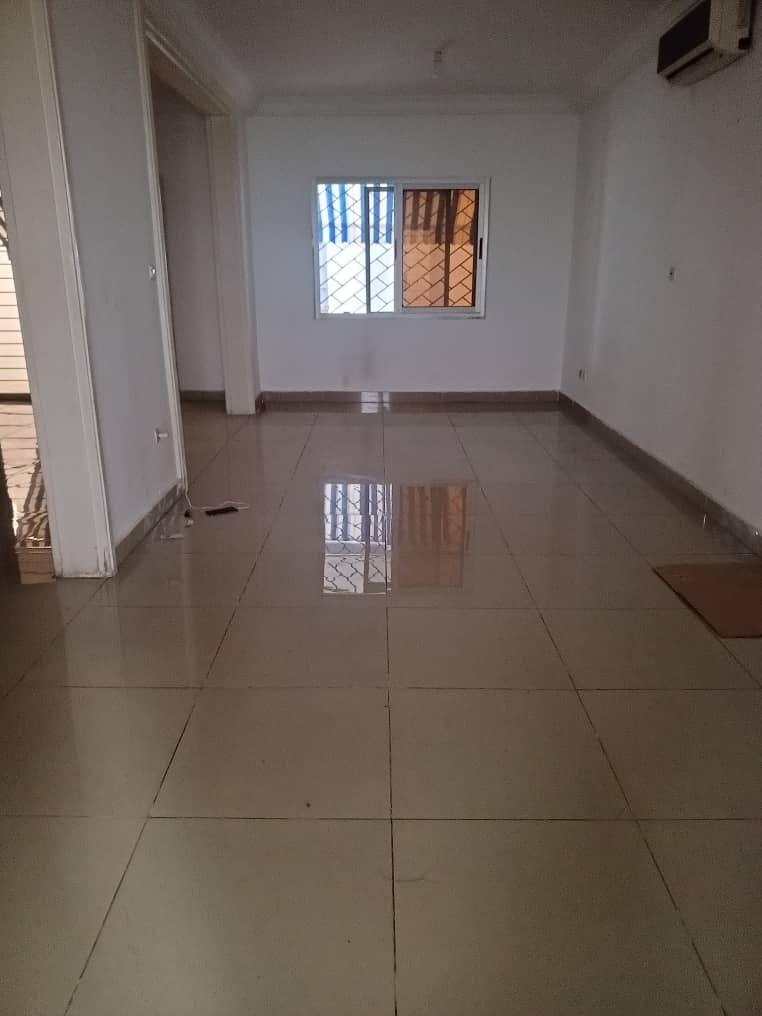 Vente d'une Maison / Villa de 5 pièce(s) à 270.000.000 FCFA : Abidjan-Cocody-Riviera (CITE JACQUES PREVERT 2)