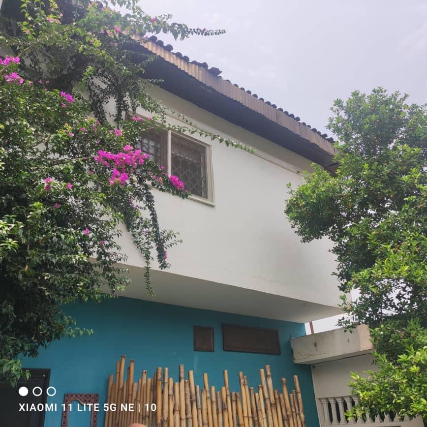 Location d'une Maison / Villa de 8 pièce(s) à 1.500.000 FCFA : Abidjan-Cocody-Riviera (riviera 3 cite hibiscus)