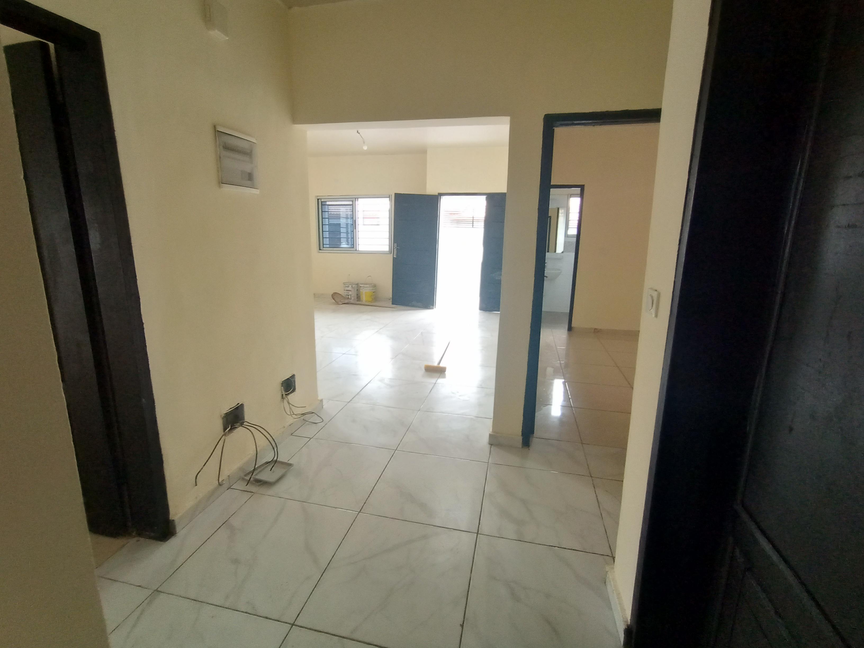 Location d'une Maison / Villa de 4 pièce(s) à 280.000 FCFA : Abidjan-Bingerville (CITE BATIR SA)