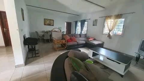 Vente d'une Maison / Villa de 4 pièce(s) à 160.000.000 FCFA : Abidjan-Cocody-Riviera (FAYA SYNATRESOR)