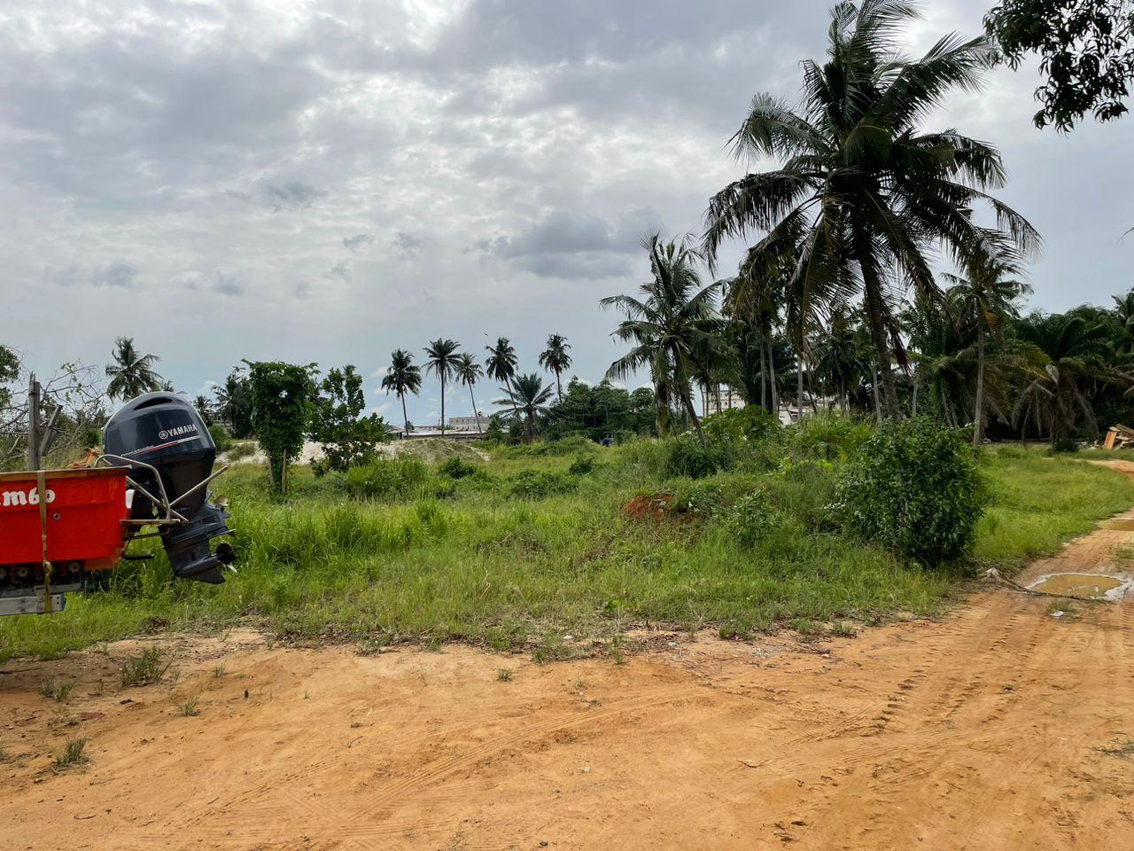 Vente d'un Terrain à 500.000 FCFA  : Abidjan-Cocody-Riviera (Rivera m’pouto )