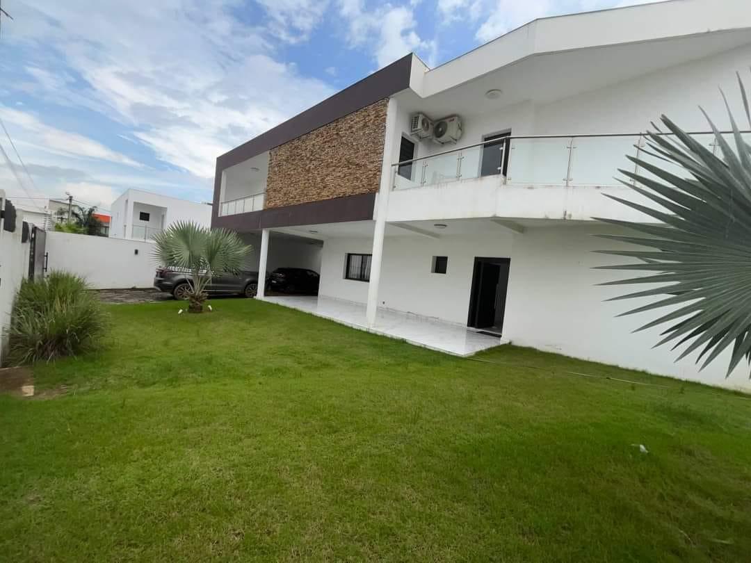 Vente d'une Maison / Villa : Abidjan-Cocody-Riviera ( RIVIERA GOLF 4 BEVERLLY HILLS)