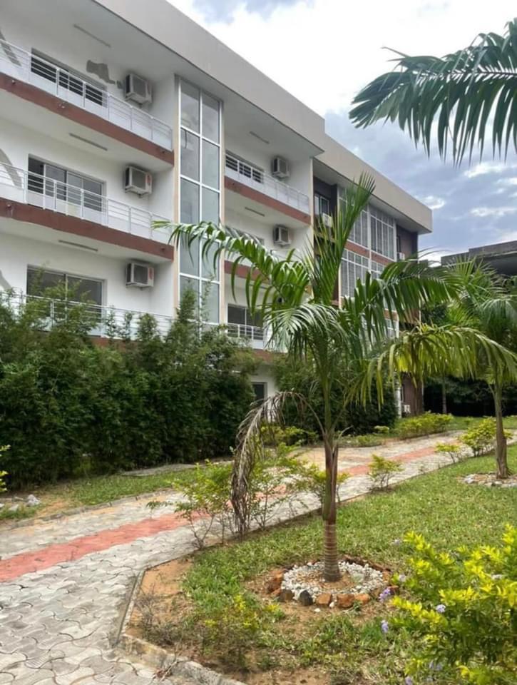 Vente d'un Immeuble à 1.300.000.000 FCFA  : Abidjan-Cocody-Riviera (Rivera 3)