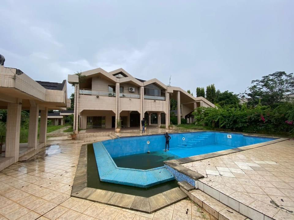 Vente d'une Maison / Villa : Abidjan-Cocody-Riviera (Rivera golf 4)