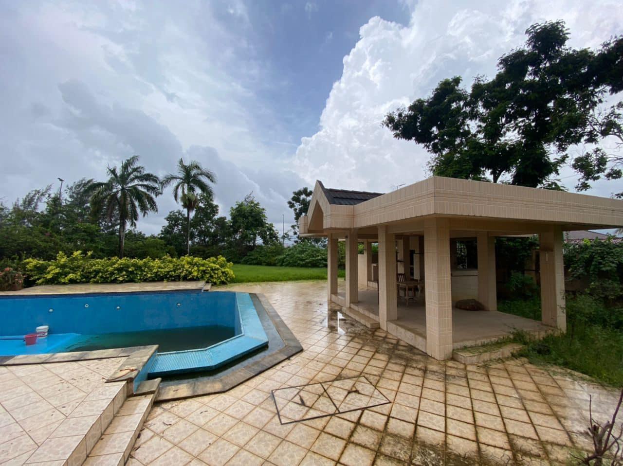 Vente d'une Maison / Villa de 13 pièce(s) à 3.500.000.000 FCFA : Abidjan-Cocody-Riviera (Rivera golf 4)