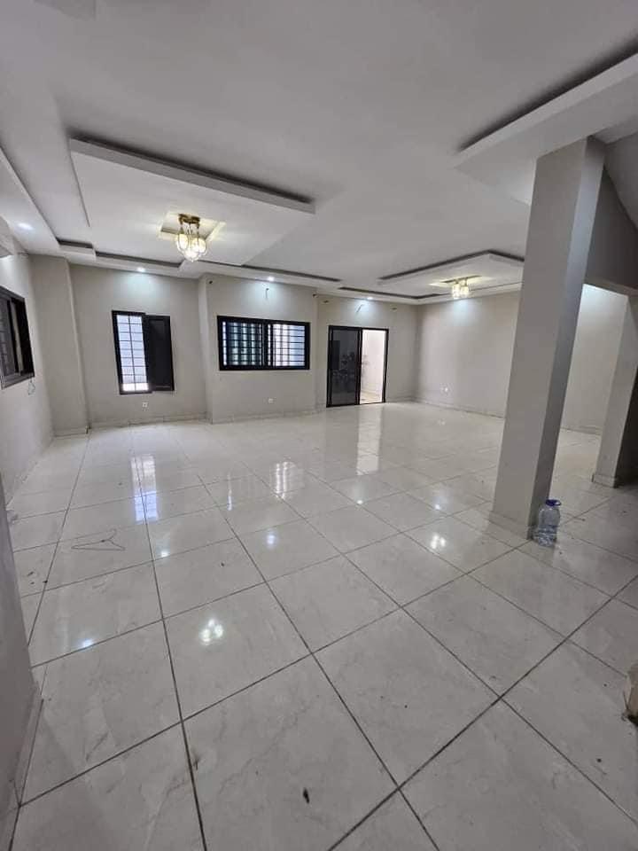 Vente d'une Maison / Villa de 7 pièce(s) à 1.500.000 FCFA : Abidjan-Cocody-Angré (Angre Chu )