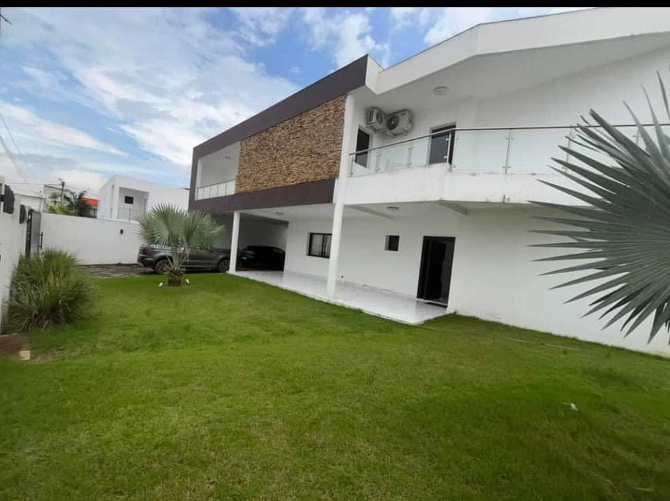 Vente d'une Maison / Villa de 9 pièce(s) à 900.000.000 FCFA : Abidjan-Cocody-Angré (Angre chu Y4 )