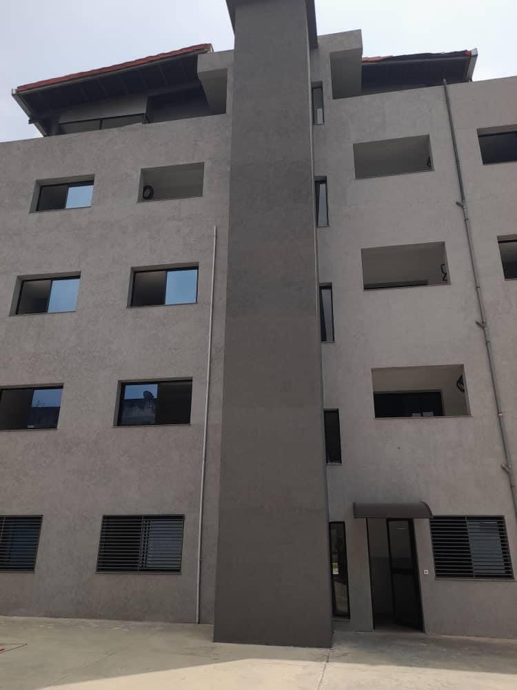 Vente d'un Immeuble à 2.800.000.000 FCFA  : Abidjan-Cocody-2 Plateaux (Cocody vallon )