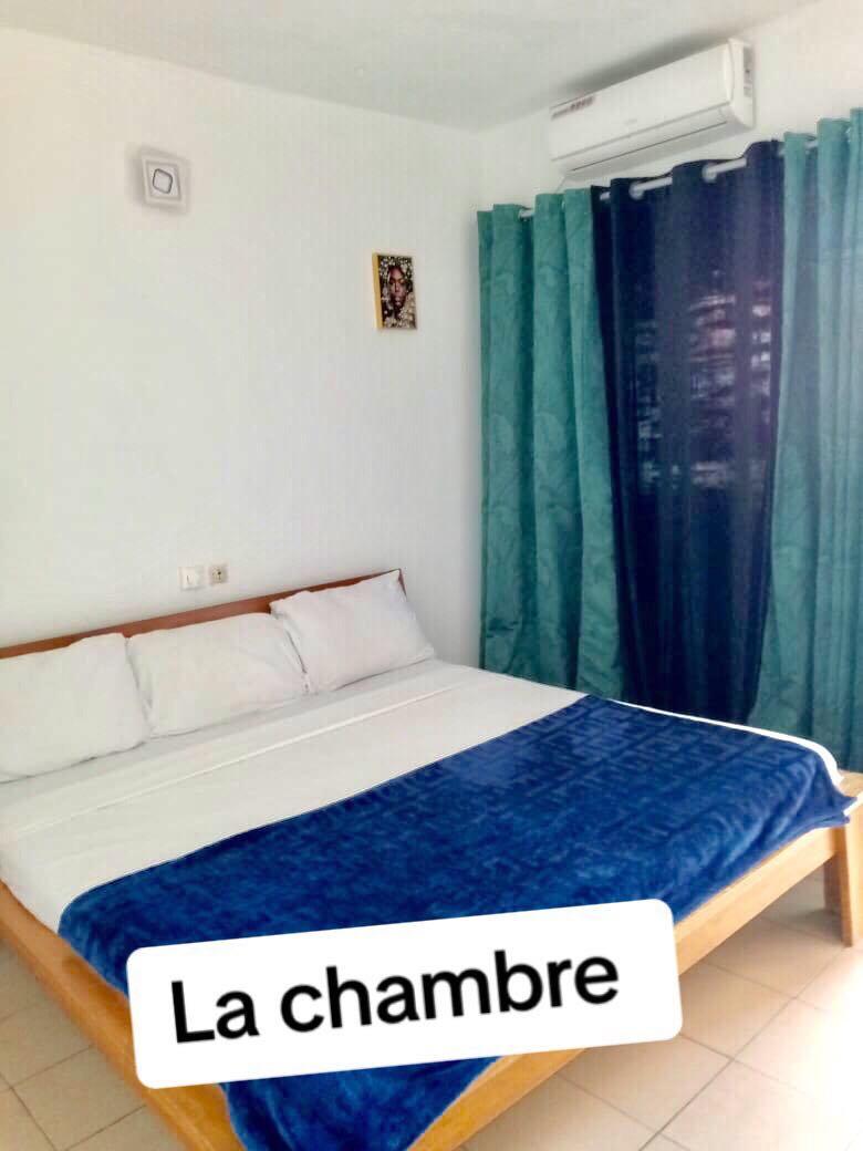 Location meublée d'un Appartement de 2 pièce(s) à 25.000 FCFA : Abidjan-Koumassi (KOUMASSI REMBLAIS)