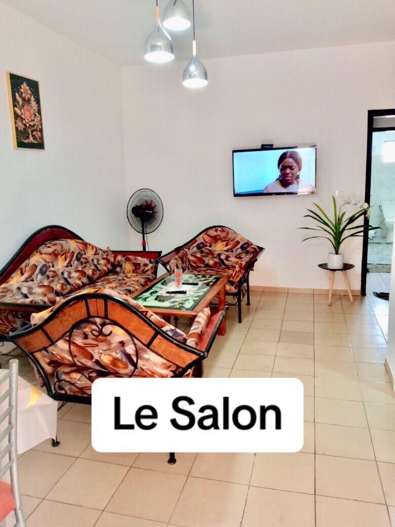 Location meublée d'un Appartement de 2 pièce(s) à 25.000 FCFA : Abidjan-Koumassi (KOUMASSI REMBLAIS)